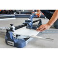 Ručná rezačka EDMATILE má magnetické ovládanie a ergonomickú rúčku pre vyšší výkon a pohodlnejšiu prácu